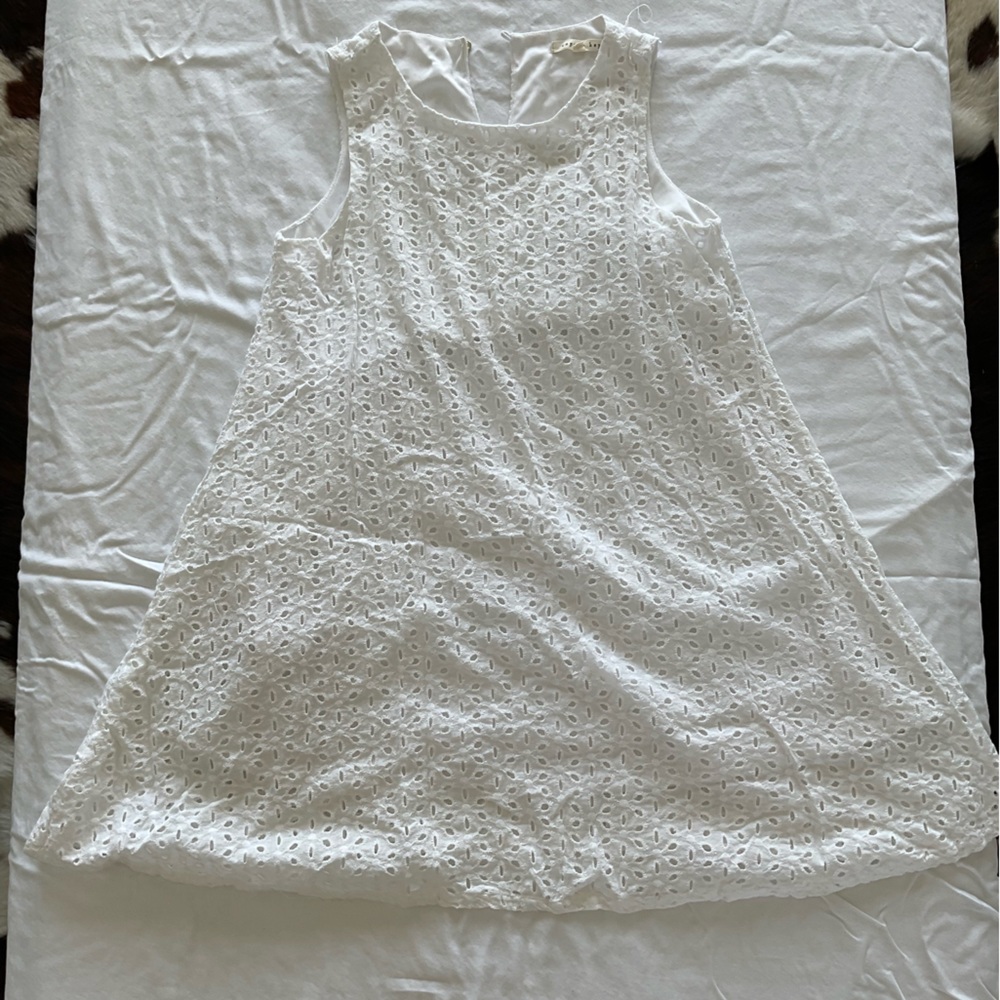 Copper Key White Sleeveless Summer Mini Dress with Floral Design (Size Small)